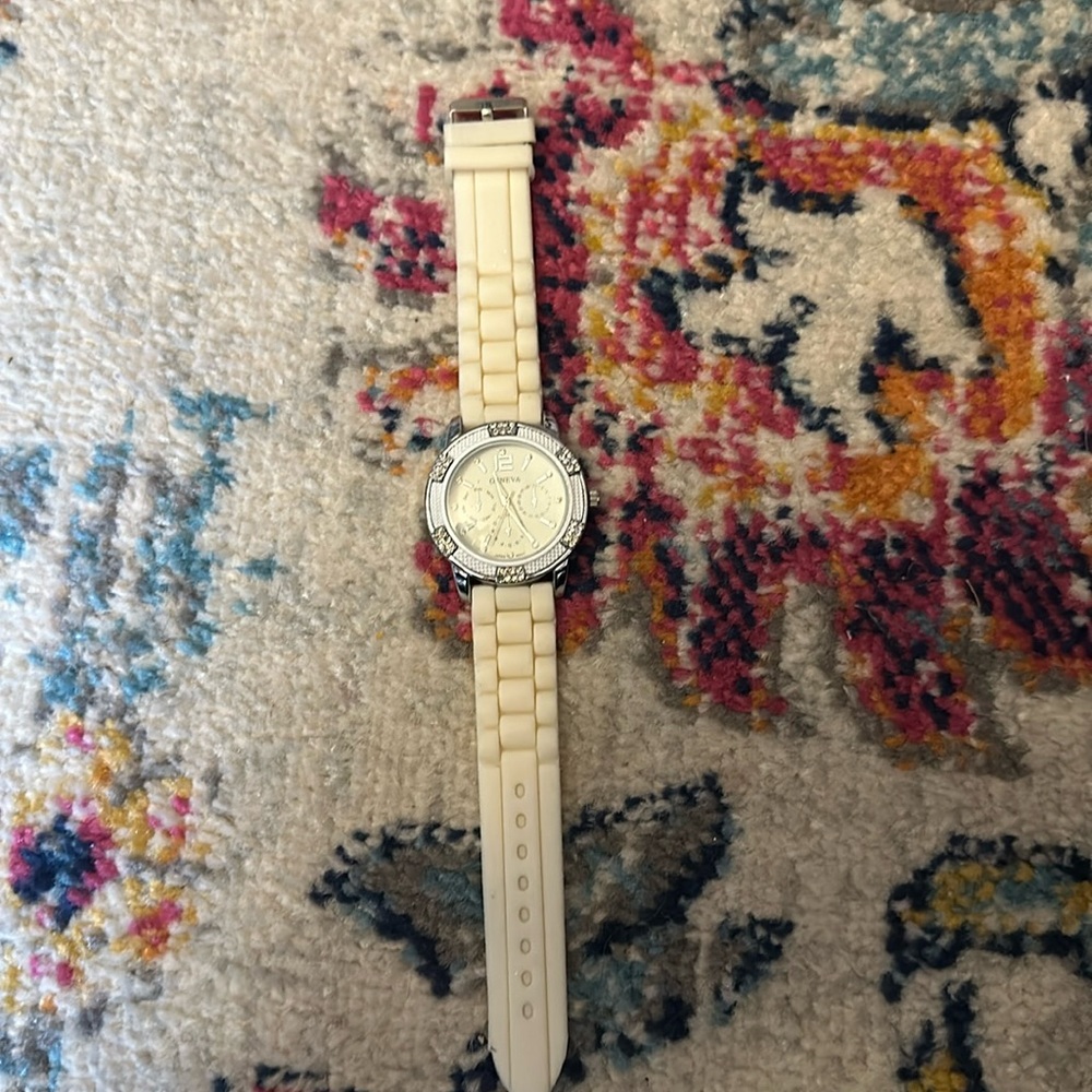 Geneva // off-white silicone adjustable analog watch with silver closure